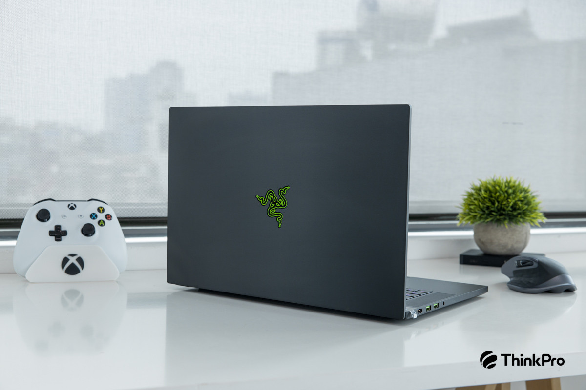 razer-blade-15-advanced-Blade15A01NS-3Ap