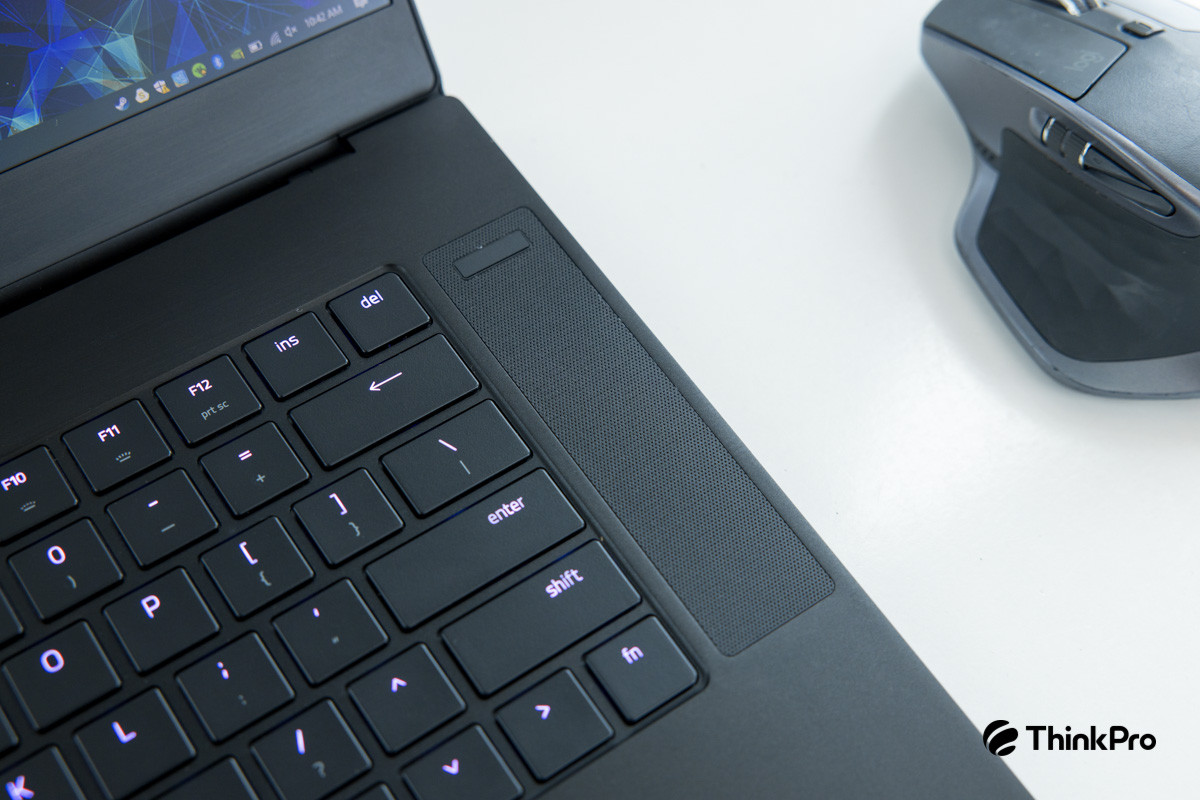 razer-blade-15-advanced-Blade15A01NS-RcM